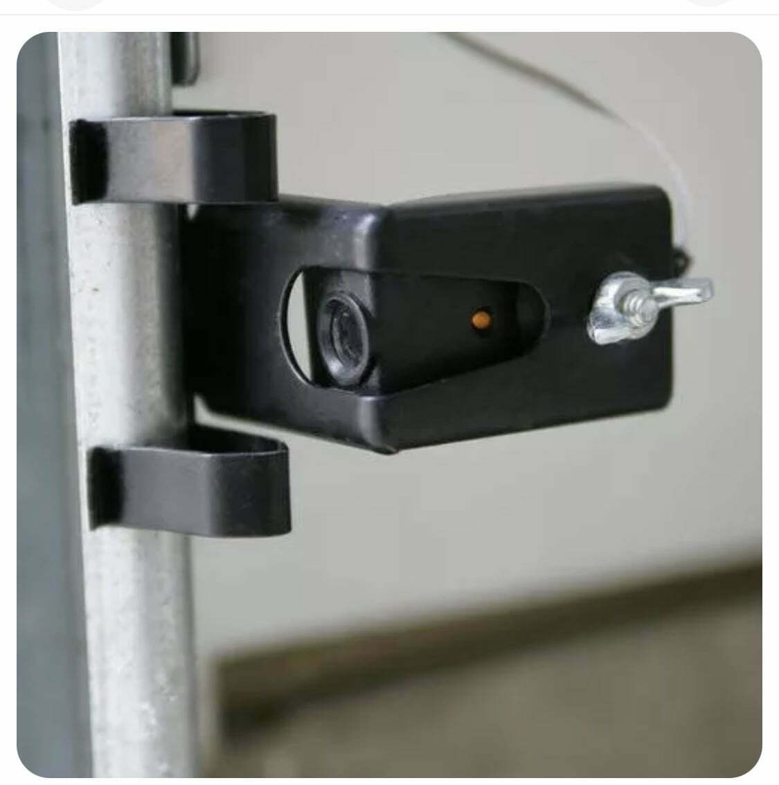 garage-door-safety-sensor